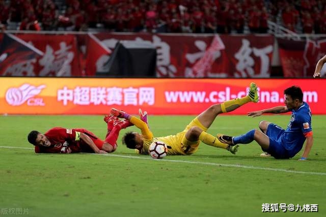 男排亚运会：险胜泰国，中国队挺进四强对决日本